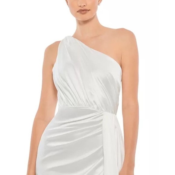 MAC DUGGAL Ieena Draped One Shoulder Satin Gown Size 14 26654 $398 - Picture 2 of 11